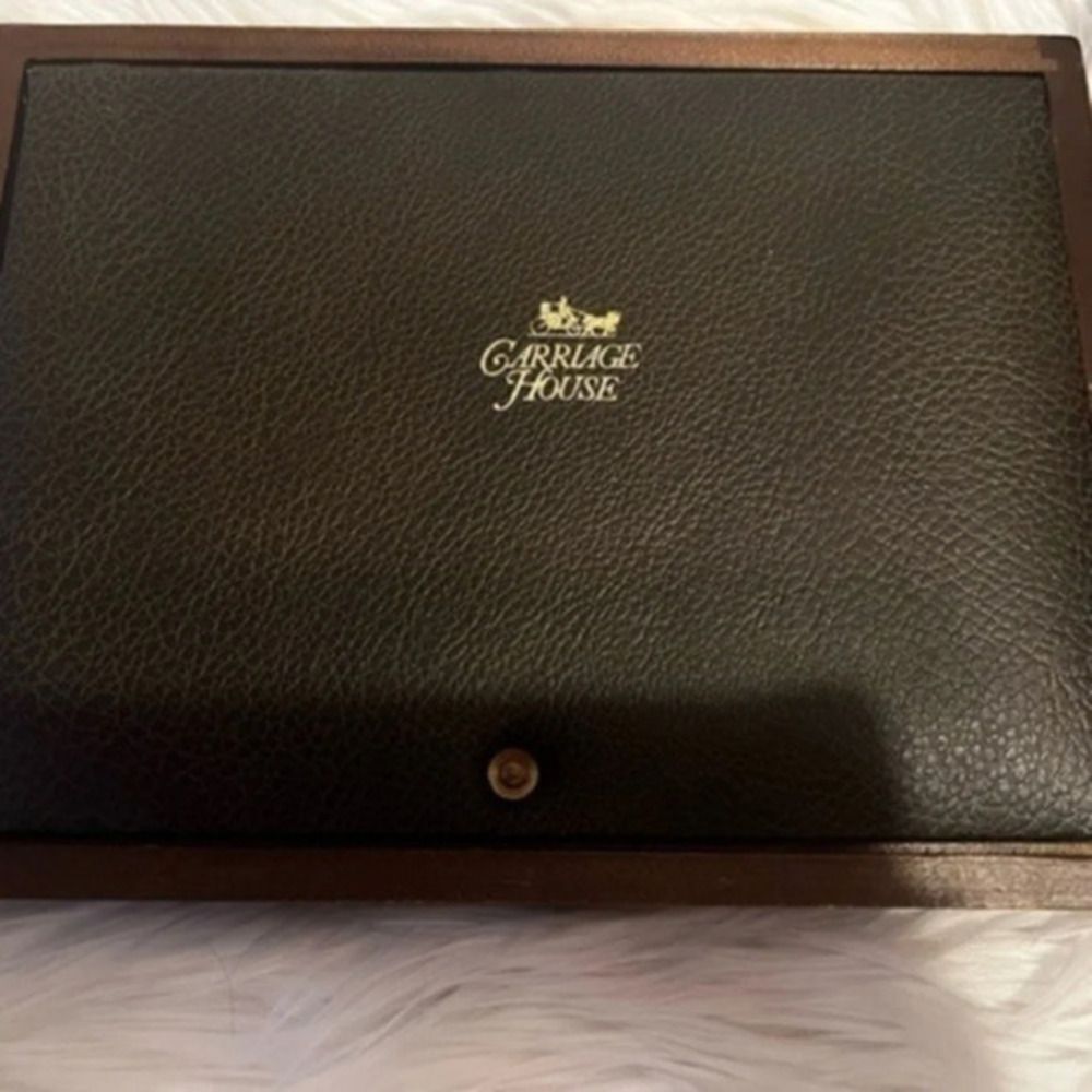 Carriage House, knives set in case stainless steel